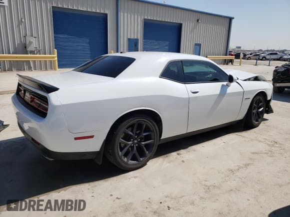 ✅ 2021 Dodge Challenger R/T • VIN: 2C3CDZBT4MH631238 • Lot: 45432234. Wystawiony na Copart z przebiegiem 31 519 mil. Bezpłatny archiwum sprzedaży aukcyjnych z USA i szczegółowy raport historii pojazdu na DreamBid. Zdjęcie 3.
