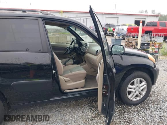 ✅ 2001 Toyota RAV4 • VIN: JTEGH20VX10040551 • Лот: 43108999. Опубликован ранее на IAAI с пробегом 181 477 миль. Бесплатный доступ к архиву аукционных продаж из США и подробный отчёт об истории автомобиля на DreamBid. Изображение 5.