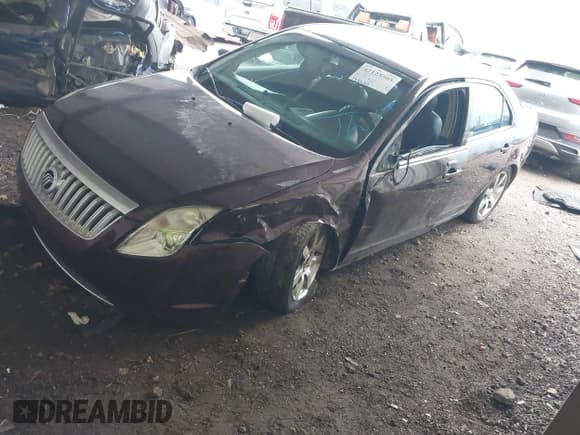 ✅ 2011 Mercury Milan Premier • VIN: 3MEHM0JG6BR605578 • Lot: 42125505. Listed on IAAI with 148,634 mi. Free auction sales archive from the USA and detailed vehicle history report at DreamBid. Image 2.