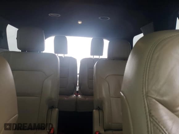 ✅ 2017 Ford Explorer XLT • VIN: 1FM5K8D82HGE29086 • Lot: 82785005. Wystawiony na Copart z przebiegiem 103 443 mil. Bezpłatny archiwum sprzedaży aukcyjnych z USA i szczegółowy raport historii pojazdu na DreamBid. Zdjęcie 10.