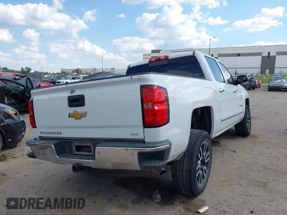 ✅ 2014 Chevrolet Silverado 1500 LTZ • VIN: 3GCUKSEC2EG105264 • Лот: 43315903. Опубликован ранее на IAAI с пробегом 228 678 миль. Бесплатный доступ к архиву аукционных продаж из США и подробный отчёт об истории автомобиля на DreamBid. Изображение 4.