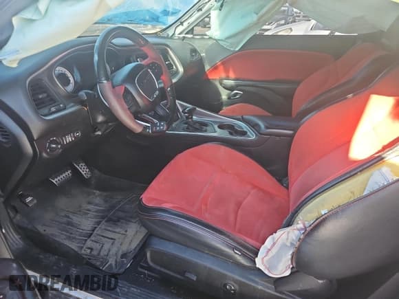 ✅ 2019 Dodge Challenger R/T Scat Pack Widebody • VIN: 2C3CDZFJ3KH740893 • Lot: 59661204. Wystawiony na Copart z przebiegiem 78 203 mil. Bezpłatny archiwum sprzedaży aukcyjnych z USA i szczegółowy raport historii pojazdu na DreamBid. Zdjęcie 7.