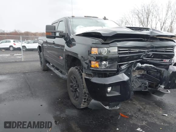 ✅ 2018 Chevrolet Silverado 2500HD LT • VIN: 1GC1KVEY3JF167817 • Lot: 43658097. Listed on IAAI with 106,039 mi. Free auction sales archive from the USA and detailed vehicle history report at DreamBid. Image 1.