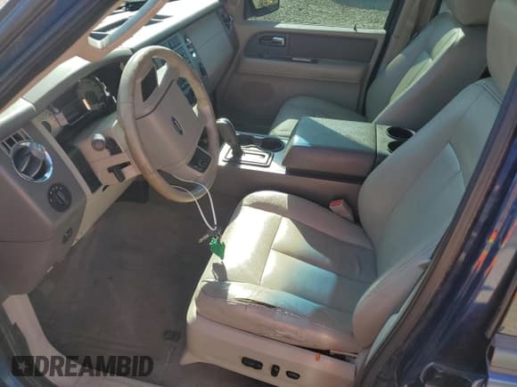 ✅ 2008 Ford Expedition SSV • VIN: 1FMFU15598LA70918 • Лот: 81832085. Опубликован ранее на Copart с пробегом 275 608 миль. Бесплатный доступ к архиву аукционных продаж из США и подробный отчёт об истории автомобиля на DreamBid. Изображение 7.