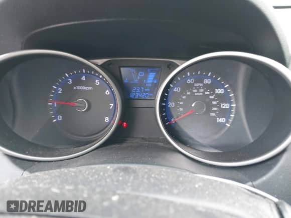 2012 Hyundai Tucson GLS с VIN KM8JU3AC1CU410768, выставлен на аукционе IAAI как лот 43529331 с пробегом 123 420 миль миль и . История ставок и продаж доступна на DreamBid. Изображение 7.
