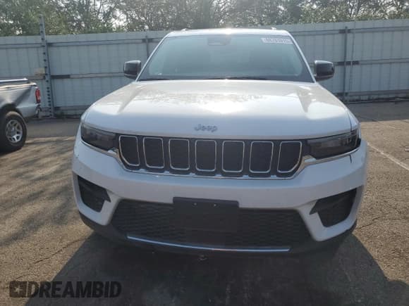 ✅ 2022 Jeep Grand Cherokee Altitude • VIN: 1C4RJHAG1N8633565 • Lot: 68761015. Listed on Copart with 44,396 mi. Free auction sales archive from the USA and detailed vehicle history report at DreamBid. Image 5.