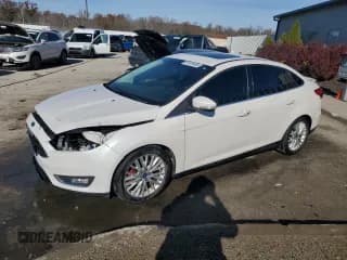 ✅ 2015 Ford Focus Titanium • VIN: 1FADP3J23FL383637 • Lot: 91919455. Wystawiony na Copart z przebiegiem 98 067 mil. Bezpłatny archiwum sprzedaży aukcyjnych z USA i szczegółowy raport historii pojazdu na DreamBid. Zdjęcie 1.
