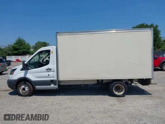 ✅ 2018 Ford Transit • VIN: 1FDBF8ZM8JKA99681 • Lot: 42656275. Listed on IAAI with 65,897 mi. Free auction sales archive from the USA and detailed vehicle history report at DreamBid. Image 14.