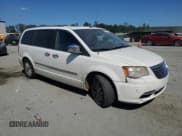 ✅ 2011 Chrysler Town & Country Limited • VIN: 2A4RR6DG7BR615915 • Лот: 70649155. Опубликован ранее на Copart с пробегом 260 989 миль. Бесплатный доступ к архиву аукционных продаж из США и подробный отчёт об истории автомобиля на DreamBid. Изображение 4.