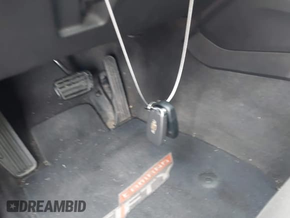 ✅ 2017 Chevrolet Camaro 1LT • VIN: 1G1FB3DSXH0146217 • Lot: 43717229. Wystawiony na IAAI z przebiegiem 141 168 mil. Bezpłatny archiwum sprzedaży aukcyjnych z USA i szczegółowy raport historii pojazdu na DreamBid. Zdjęcie 11.