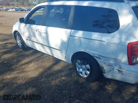 2008 Hyundai Entourage GLS с VIN KNDMC233286052748, выставлен на аукционе IAAI как лот 43510106 с пробегом 251 700 миль миль и . История ставок и продаж доступна на DreamBid. Изображение 6.