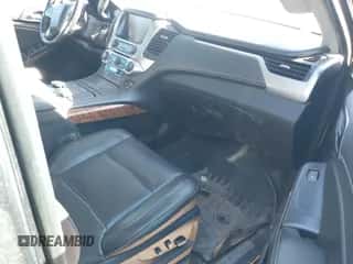 ✅ 2018 Chevrolet Suburban Premier • VIN: 1GNSKJKC9JR298536 • Lot: 43577245. Wystawiony na IAAI z przebiegiem 138 244 mil. Bezpłatny archiwum sprzedaży aukcyjnych z USA i szczegółowy raport historii pojazdu na DreamBid. Zdjęcie 5.