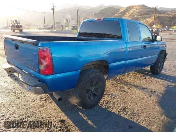 ✅ 2003 Chevrolet Silverado 1500 LS • VIN: 2GCEK19V131261358 • Лот: 43408694. Опубликован ранее на IAAI с пробегом 215 217 миль. Бесплатный доступ к архиву аукционных продаж из США и подробный отчёт об истории автомобиля на DreamBid. Изображение 4.