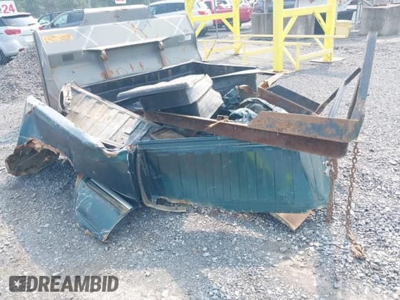 ✅ 2001 Chevrolet Silverado 2500HD LT3 • VIN: 1GCHK23G51F142490 • Лот: 40063395. Опубликован ранее на IAAI с пробегом 170 082 миль. Бесплатный доступ к архиву аукционных продаж из США и подробный отчёт об истории автомобиля на DreamBid. Изображение 12.