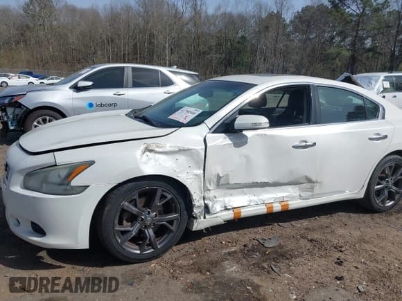 ✅ 2013 Nissan Maxima S • VIN: 1N4AA5AP5DC827013 • Lot: 41790540. Listed on IAAI with 165,734 mi. Free auction sales archive from the USA and detailed vehicle history report at DreamBid. Image 6.