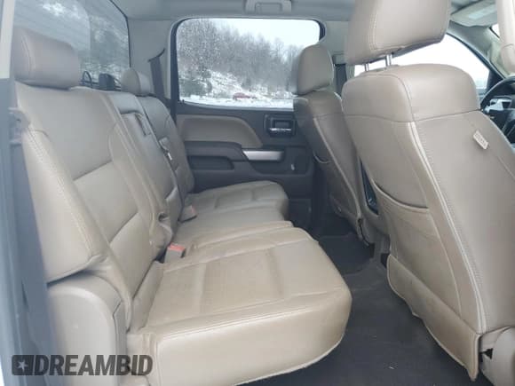 ✅ 2018 Chevrolet Silverado 2500HD LT • VIN: 1GC1KVEG1JF204581 • Lot: 88690305. Wystawiony na Copart z przebiegiem 131 127 mil. Bezpłatny archiwum sprzedaży aukcyjnych z USA i szczegółowy raport historii pojazdu na DreamBid. Zdjęcie 11.