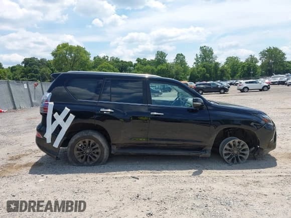 ✅ 2021 Lexus GX 460 Premium • VIN: JTJAM7BX7M5300443 • Lot: 42778242. Wystawiony na IAAI z przebiegiem 30 921 mil. Bezpłatny archiwum sprzedaży aukcyjnych z USA i szczegółowy raport historii pojazdu na DreamBid. Zdjęcie 13.