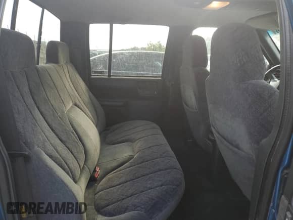 2002 Chevrolet S-10 LS с VIN 1GCDT13W92K113497, выставлен на аукционе Copart как лот 68689825 с пробегом 233 701 миль миль и На запчасти • Non repairable. История ставок и продаж доступна на DreamBid. Изображение 10.