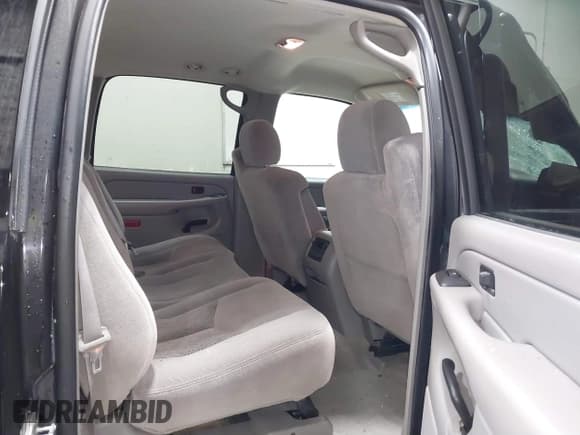 ✅ 2006 Chevrolet Suburban LS • VIN: 3GNGK26G76G236388 • Лот: 41449014. Опубликован ранее на IAAI с пробегом 67 710 миль. Бесплатный доступ к архиву аукционных продаж из США и подробный отчёт об истории автомобиля на DreamBid. Изображение 8.