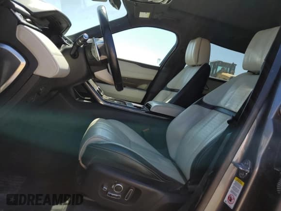 ✅ 2018 Land Rover Range Rover Velar R-Dynamic HSE • VIN: SALYM2RV1JA702267 • Lot: 61052285. Listed on Copart with Not provided. Free auction sales archive from the USA and detailed vehicle history report at DreamBid. Image 7.