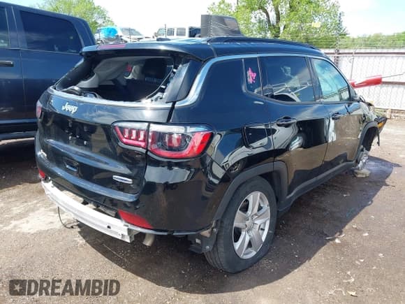 ✅ 2022 Jeep Compass Latitude • VIN: 3C4NJCBB4NT187403 • Lot: 42109722. Listed on IAAI with 50,088 mi. Free auction sales archive from the USA and detailed vehicle history report at DreamBid. Image 4.