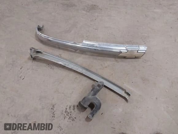 ✅ 2003 Chevrolet Suburban LS • VIN: 3GNFK16ZX3G209916 • Лот: 42632723. Опубликован ранее на IAAI с пробегом 188 209 миль. Бесплатный доступ к архиву аукционных продаж из США и подробный отчёт об истории автомобиля на DreamBid. Изображение 12.