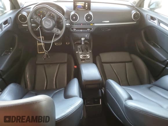 ✅ 2017 Audi A3 e-tron Sportback Premium • VIN: WAUUPBFF6HA111398 • Lot: 69562995. Wystawiony na Copart z przebiegiem 95 011 mil. Bezpłatny archiwum sprzedaży aukcyjnych z USA i szczegółowy raport historii pojazdu na DreamBid. Zdjęcie 8.