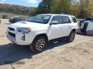 ✅ 2019 Toyota 4Runner SR5 Premium • VIN: JTEBU5JR5K5638057 • Lot: 43451412. Wystawiony na IAAI z przebiegiem 102 658 mil. Bezpłatny archiwum sprzedaży aukcyjnych z USA i szczegółowy raport historii pojazdu na DreamBid. Zdjęcie 17.
