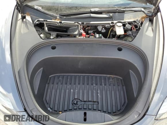 ✅ 2023 Tesla Model 3 • VIN: 5YJ3E1EA6PF453766 • Lot: 51053125. Wystawiony na Copart z przebiegiem 61 030 mil. Bezpłatny archiwum sprzedaży aukcyjnych z USA i szczegółowy raport historii pojazdu na DreamBid. Zdjęcie 11.