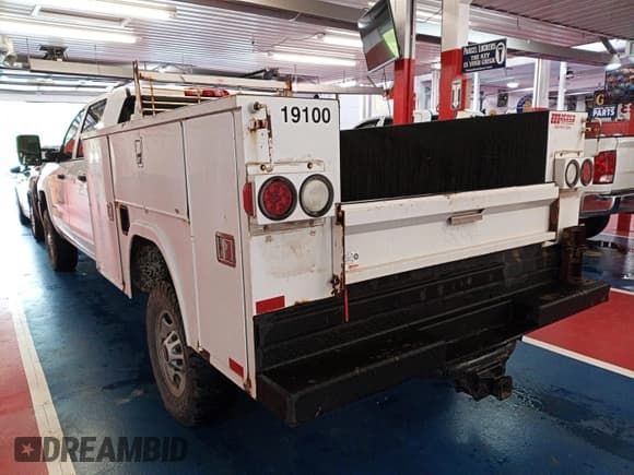 ✅ 2019 Chevrolet Silverado 2500HD Work Truck • VIN: 1GC1KREG3KF211668 • Lot: 42355363. Wystawiony na IAAI z przebiegiem 143 322 mil. Bezpłatny archiwum sprzedaży aukcyjnych z USA i szczegółowy raport historii pojazdu na DreamBid. Zdjęcie 1.