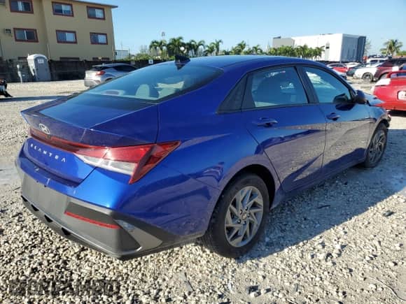 2024 Hyundai Elantra SEL с VIN KMHLM4DG8RU810378, выставлен на аукционе Copart как лот 84252695 с пробегом 8 630 миль миль и На запчасти • Non repairable. История ставок и продаж доступна на DreamBid. Изображение 3.