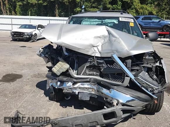 ✅ 2005 Chevrolet Avalanche LS • VIN: 3GNEC12Z45G258353 • Lot: 81783095. Listed on Copart with Not provided. Free auction sales archive from the USA and detailed vehicle history report at DreamBid. Image 13.