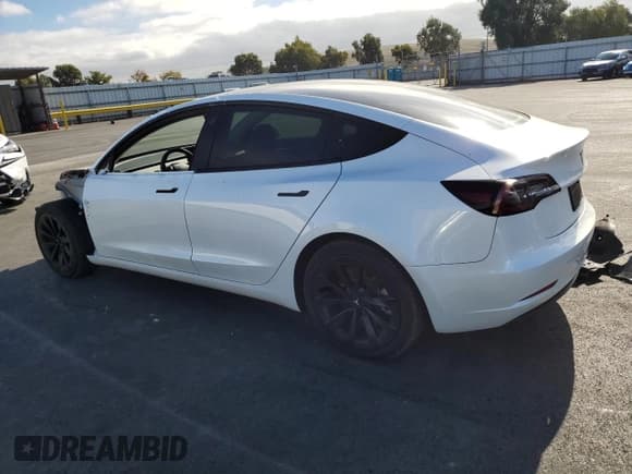 ✅ 2022 Tesla Model 3 Long Range • VIN: 5YJ3E1EBXNF202318 • Lot: 91308895. Wystawiony na Copart z przebiegiem 43 579 mil. Bezpłatny archiwum sprzedaży aukcyjnych z USA i szczegółowy raport historii pojazdu na DreamBid. Zdjęcie 2.