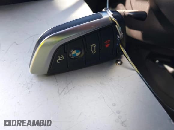 ✅ 2021 BMW 2 Series 228i • VIN: WBA53AK02M7H51551 • Lot: 42466137. Wystawiony na IAAI z przebiegiem 39 546 mil. Bezpłatny archiwum sprzedaży aukcyjnych z USA i szczegółowy raport historii pojazdu na DreamBid. Zdjęcie 11.