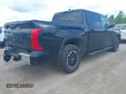 ✅ 2022 Toyota Tundra SR5 • VIN: 5TFLA5ABXNX012243 • Lot: 42544470. Wystawiony na IAAI z przebiegiem 43 629 mil. Bezpłatny archiwum sprzedaży aukcyjnych z USA i szczegółowy raport historii pojazdu na DreamBid. Zdjęcie 4.