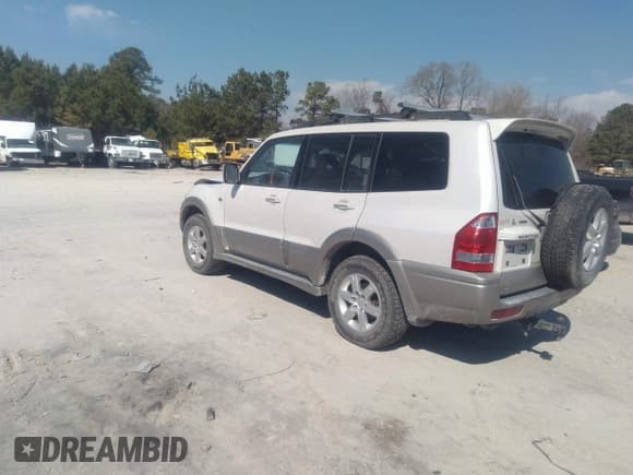 ✅ 2006 Mitsubishi Montero Limited • VIN: JA4MW51S16J003757 • Lot: 41683143. Listed on IAAI with 246,618 mi. Free auction sales archive from the USA and detailed vehicle history report at DreamBid. Image 3.