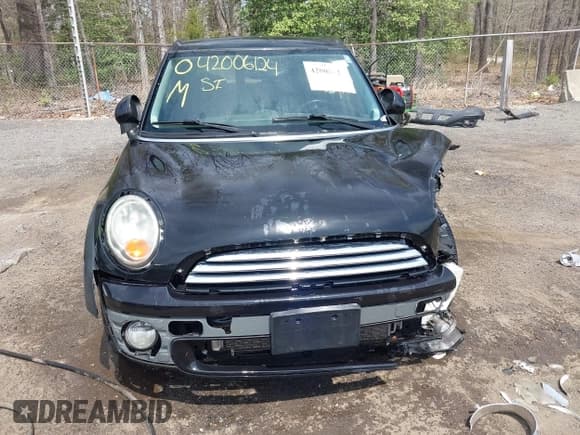 ✅ 2010 MINI Clubman • VIN: WMWML3C58ATX51703 • Lot: 42006124. Wystawiony na IAAI z przebiegiem 155 902 mil. Bezpłatny archiwum sprzedaży aukcyjnych z USA i szczegółowy raport historii pojazdu na DreamBid. Zdjęcie 12.