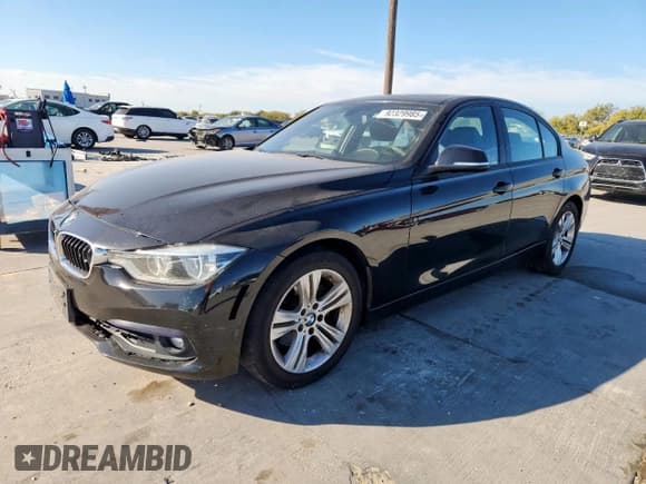 ✅ 2016 BMW 3 Series 328i • VIN: WBA8E9G59GNT87166 • Lot: 92329985. Wystawiony na Copart z przebiegiem 103 287 mil. Bezpłatny archiwum sprzedaży aukcyjnych z USA i szczegółowy raport historii pojazdu na DreamBid. Zdjęcie 1.
