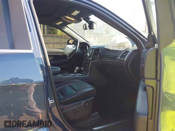 2021 Jeep Grand Cherokee 80th Anniversary с VIN 1C4RJFBG5MC668043, выставлен на аукционе IAAI как лот 43205468 с пробегом 83 062 миль миль и . История ставок и продаж доступна на DreamBid. Изображение 5.