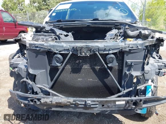 ✅ 2019 Jeep Grand Cherokee Upland • VIN: 1C4RJFAG4KC566506 • Lot: 42355720. Listed on IAAI with 127,141 mi. Free auction sales archive from the USA and detailed vehicle history report at DreamBid. Image 6.