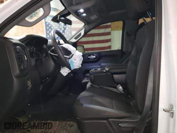 ✅ 2022 Chevrolet Silverado 1500 Custom • VIN: 3GCPYBEK8NG164578 • Lot: 51299555. Wystawiony na Copart z przebiegiem 34 630 mil. Bezpłatny archiwum sprzedaży aukcyjnych z USA i szczegółowy raport historii pojazdu na DreamBid. Zdjęcie 7.