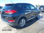 ✅ 2017 Hyundai Tucson SE • VIN: KM8J3CA43HU391496 • Лот: 43470832. Опубликован ранее на IAAI с пробегом 117 785 миль. Бесплатный доступ к архиву аукционных продаж из США и подробный отчёт об истории автомобиля на DreamBid. Изображение 4.