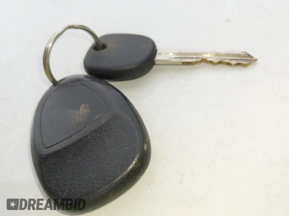 ✅ 2013 Chevrolet Silverado 2500HD Work Truck • VIN: 1GC2KVCG0DZ369368 • Lot: 42240624. Wystawiony na IAAI z przebiegiem 196 105 mil. Bezpłatny archiwum sprzedaży aukcyjnych z USA i szczegółowy raport historii pojazdu na DreamBid. Zdjęcie 11.