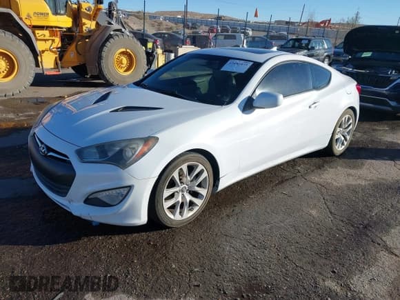 ✅ 2014 Hyundai Genesis Coupe R-Spec • VIN: KMHHT6KD9EU118802 • Лот: 43885075. Опубликован ранее на IAAI с пробегом 120 196 миль. Бесплатный доступ к архиву аукционных продаж из США и подробный отчёт об истории автомобиля на DreamBid. Изображение 2.