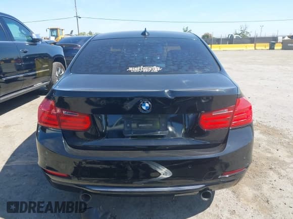 ✅ 2012 BMW 3 Series 335i • VIN: WBA3A9G5XCNP35508 • Лот: 42331397. Опубликован ранее на IAAI с пробегом 125 568 миль. Бесплатный доступ к архиву аукционных продаж из США и подробный отчёт об истории автомобиля на DreamBid. Изображение 17.