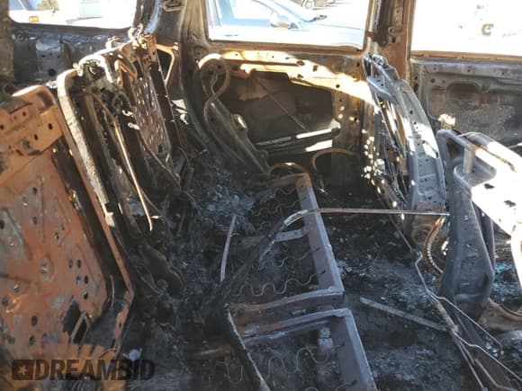 ✅ 2018 Jeep Grand Cherokee Laredo E • VIN: 1C4RJFAG1JC135958 • Лот: 87402955. Опубликован ранее на Copart с пробегом Не указан. Бесплатный доступ к архиву аукционных продаж из США и подробный отчёт об истории автомобиля на DreamBid. Изображение 11.