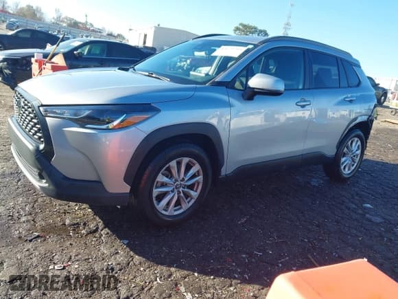 ✅ 2022 Toyota Corolla Cross LE • VIN: 7MUCAAAG6NV033994 • Lot: 43679795. Listed on IAAI with 65,659 mi. Free auction sales archive from the USA and detailed vehicle history report at DreamBid. Image 2.