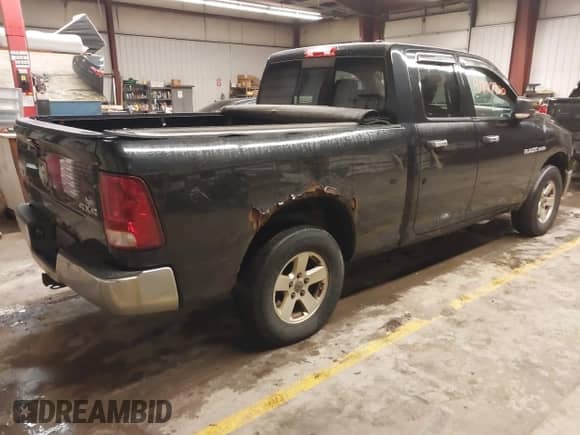 2009 Dodge 1500 SLT с VIN 1D3HV18T09S823240, выставлен на аукционе IAAI как лот 41827920 с пробегом 179 843 миль миль и . История ставок и продаж доступна на DreamBid. Изображение 4.