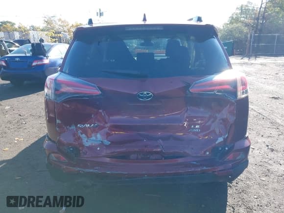 ✅ 2018 Toyota RAV4 LE • VIN: JTMBFREV3JD236507 • Лот: 43514753. Опубликован ранее на IAAI с пробегом 51 798 миль. Бесплатный доступ к архиву аукционных продаж из США и подробный отчёт об истории автомобиля на DreamBid. Изображение 16.