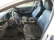 ✅ 2017 Chevrolet Volt LT • VIN: 1G1RC6S5XHU211195 • Lot: 68105504. Wystawiony na Copart z przebiegiem 83 614 mil. Bezpłatny archiwum sprzedaży aukcyjnych z USA i szczegółowy raport historii pojazdu na DreamBid. Zdjęcie 7.